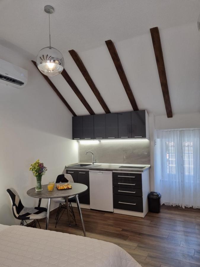 Studio Apartment Rosalie スプリト エクステリア 写真